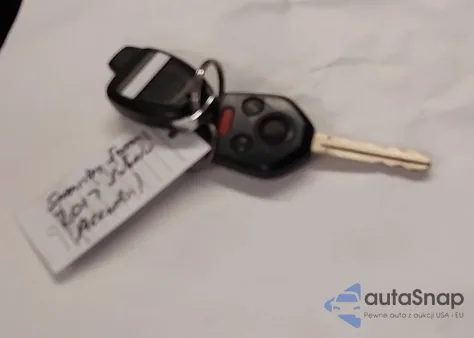 2017 Subaru Outback 2.5I Premium z USA, uszkodzony, nr VIN 4S4BSACC4H3388029